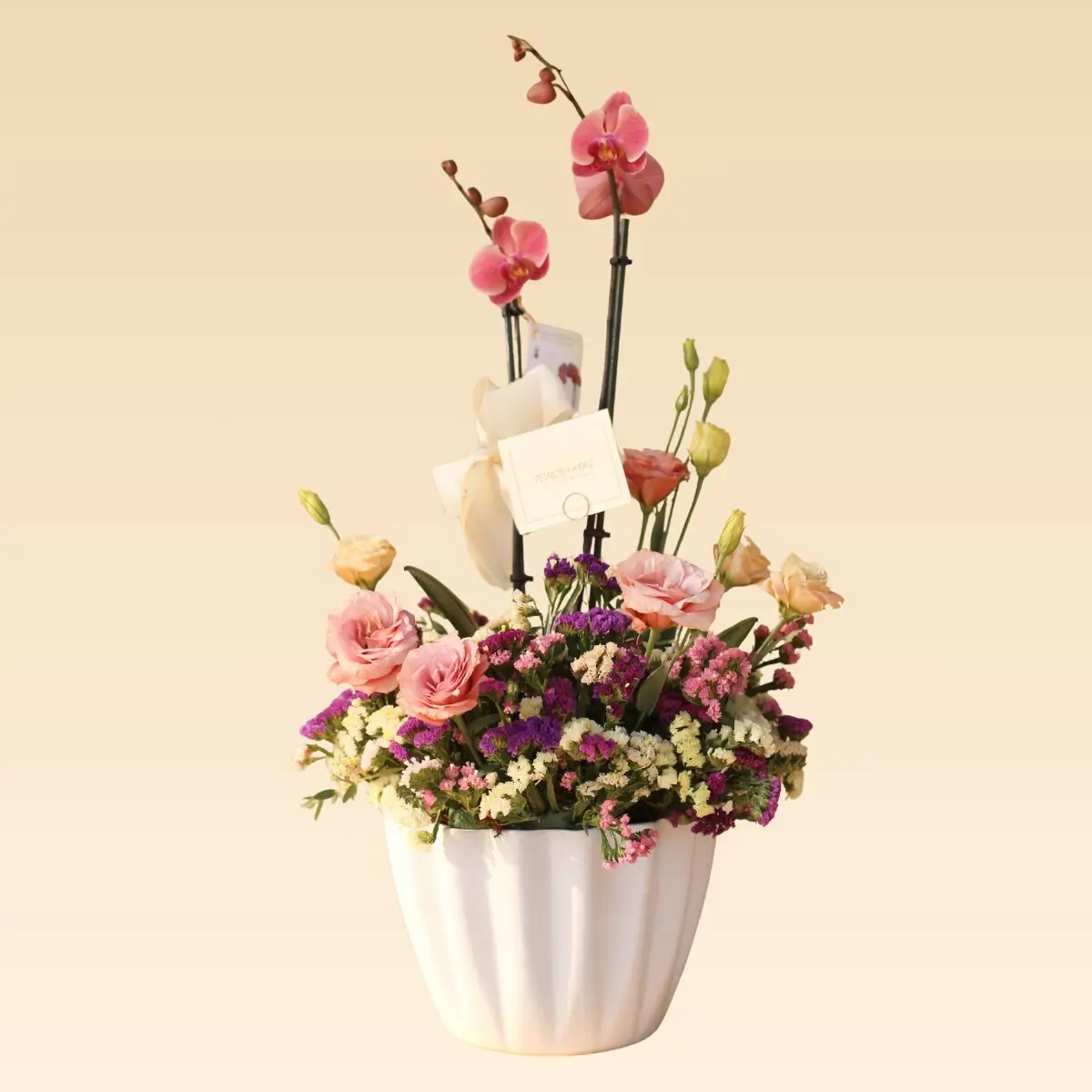 Base de cerámica con Orquídeas y Flores Frida