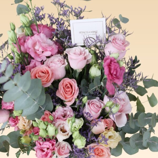 Jarrón de Flores con Lisianthus, Rosas, Eucaliptos Laura - Image 2