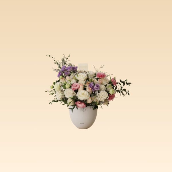 Arreglo de Lisianthus, Rosas y Follaje Tania