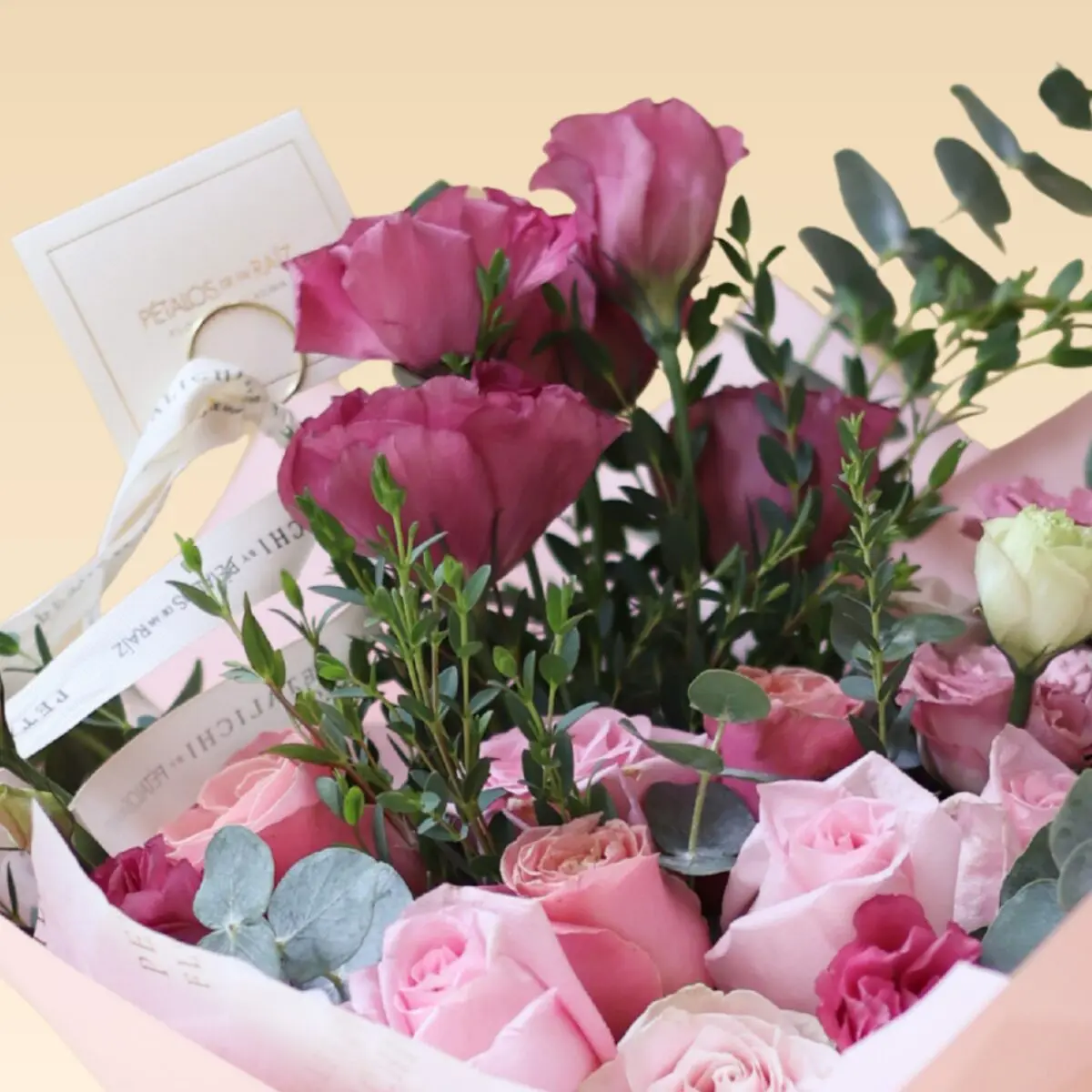 Ramo de Rosas, Lisianthus y Eucaliptos Melanie - Image 3